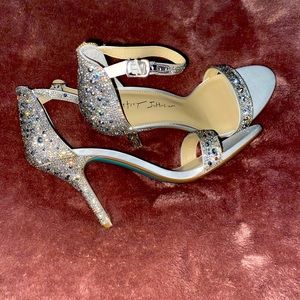 Brides’ heels NWOT